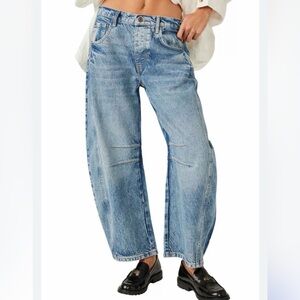 ⭐️We the Free Good Luck Mid Rise Barrel Jeans⭐️